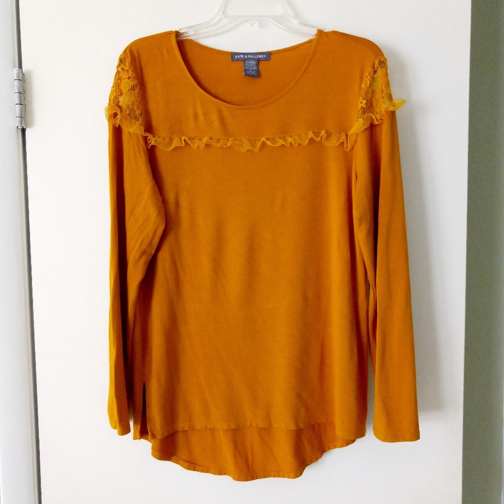 Kate & Mallory mustard yellow long sleeve crewneck hi lo lace trim blous…